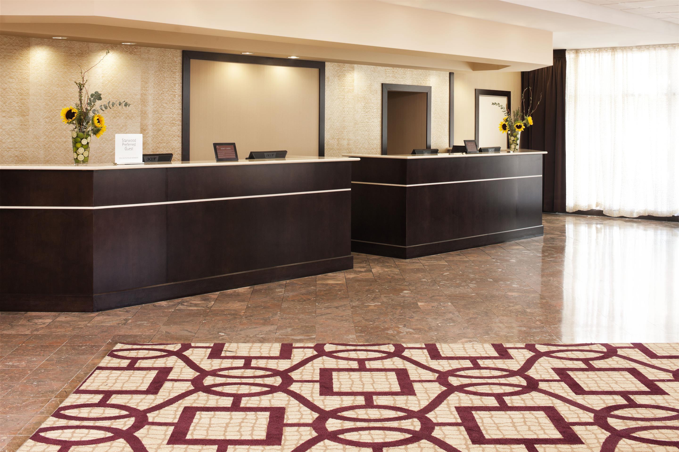 Sheraton Chicago O'hare 4*