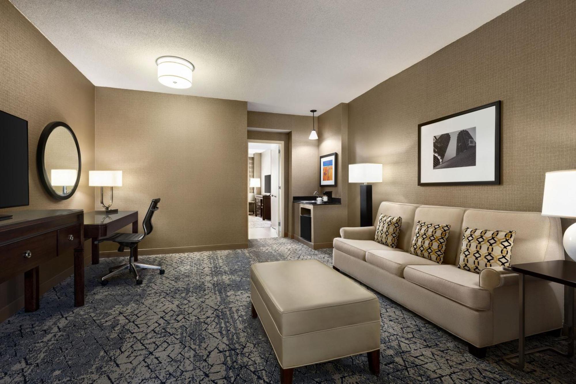 Sheraton Chicago O'hare Hotel 4*