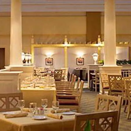 Sheraton Suites Chicago O\'Hare 